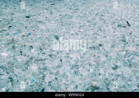 Nahaufnahme eines Stapels zerbrochenem Glas in einem Großes Feld Stockfoto