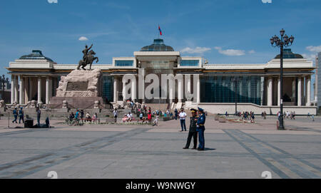 Das Government House, der Mongolischen nationalen Parlament, auf die Innenstadt Sukhbaatar Platz in Ulan Bator, der Hauptstadt Stockfoto