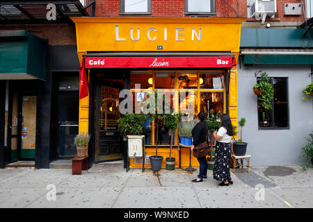 Lucien, 14 First Avenue, New York, NY. aussen Storefront einer französischen Brasserie im East Village Viertel von Manhattan. Stockfoto