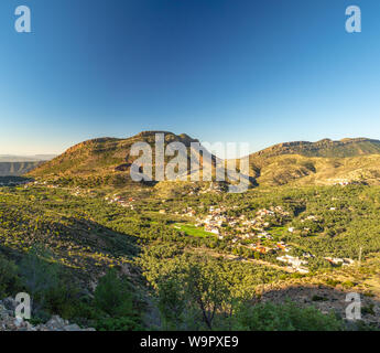 Imouzzer Des Ida Ou Tanae, Tamrout, Agadir, Marokko, Nordafrika [marokkanischen Berglandschaft, ländlichen Dorf grüne Natur im Winter] Stockfoto