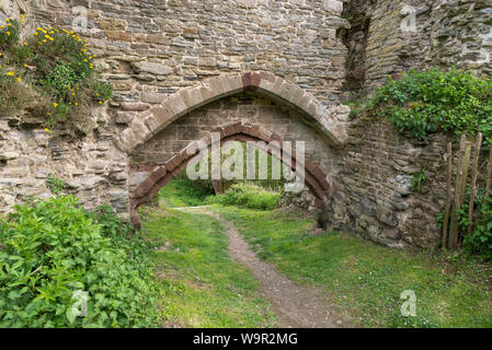 Wigmore Schloss in der Nähe von Ludlow in Herefordshire, England. Eine zerstörte mittelalterliche Burg im 11. Jahrhundert mit Ursprung im Westen marschiert. Stockfoto