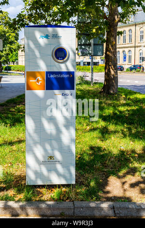 Stuttgart, Deutschland, 14. August 2019, die Ladestation der großen Energieversorger enbw in der Stuttgarter Innenstadt in einen Parkplatz bereit, eine Gebühr Stockfoto