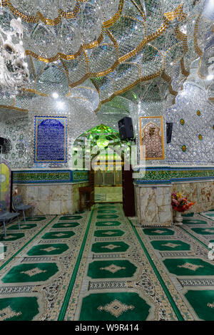 Emamzadeh Zeyd Mausoleum, Eingangstor zum Heiligen Schrein, Teheran, Islamische Republik Iran Stockfoto