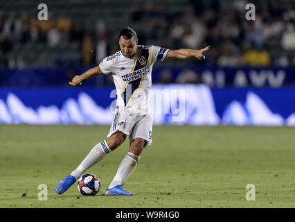 Los Angeles, Kalifornien, USA. 14 Aug, 2019. 9 Zlatan Ibrahimovic scoring sein zweites Ziel während der LA Galaxy vs FC Dallas MLS Fußball Match am 14. August 2019. Credit: Dalton Hamm/ZUMA Draht/Alamy leben Nachrichten Stockfoto