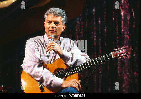 Peter Horton, auch Peter Horten (geboren als Peter Müller in Österreich), Sänger, Gitarrist, Komponist, Deutschland, 1991. Peter Horton aka Peter Horten (wie Peter Müller in Österreich geboren), Sänger, Komponist, Gitarrist, Deutschland, 1991. Stockfoto