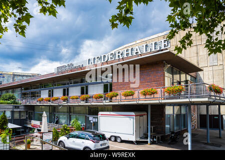 Stuttgart, Deutschland, 14. August 2019, roten Backsteinfassade des berühmten liederhalle in der Innenstadt, ein großes Konzert- und Kongresszentrum h osting viele Ereignis Stockfoto