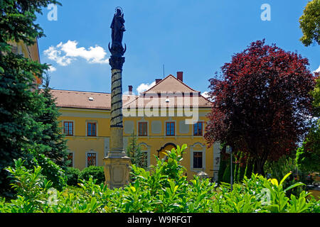 Kirche, Jézus Szíve Templom, Dreifaltigkeitssäule Stockfoto