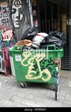 Rue Denoyez 'graffiti Street' in Belleville, 20. Arrondissement, Paris, Frankreich, August 2019 Stockfoto