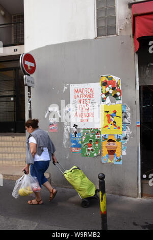 Anti Längestrich Poster, Belleville, 20. Arrondissement, Paris, Frankreich, August 2019 Stockfoto