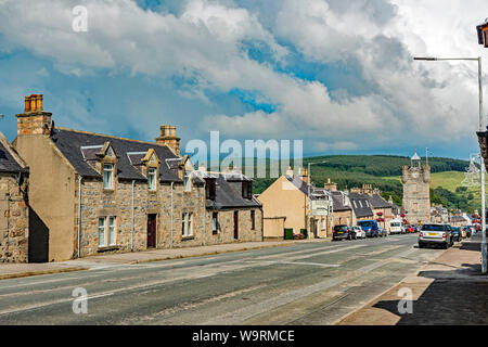 Blick auf Main Dufftown's Street. Stockfoto