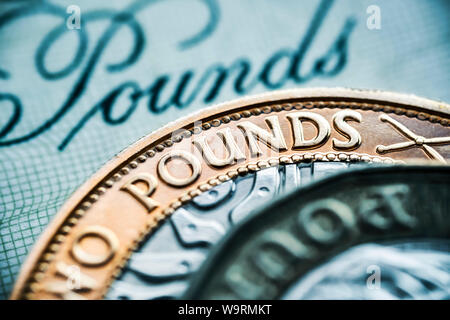 British Pound Sterling Münzen und Banknoten Stockfoto