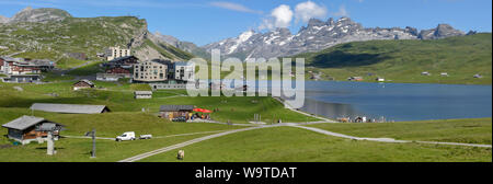 Bergdorf Melchsee-Frutt auf die Schweizer Alpen. Stockfoto