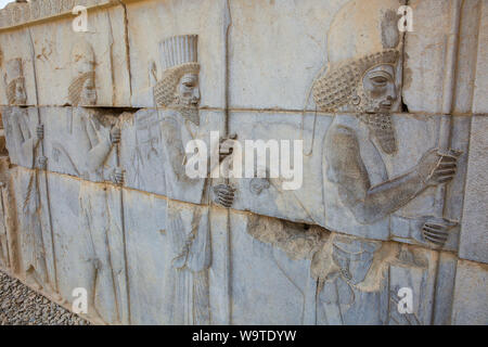 Bas-Relief im apadana palace Treppenhaus. Stockfoto