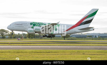 Glasgow, UK. 12. Mai 2019. Emirates Airbus A380 Super Jumbo in Glasgow gesehen Abreise für Dubai. Credit: Colin Fisher/CDFIMAGES.COM Stockfoto