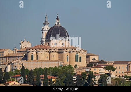 Die Basilika des Heiligen Hauses oder Santuario della Santa Casa in Loreto Provinz Ancona in den Marken Italien Partnerstadt von Lourdes Stockfoto