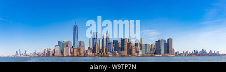 Ein Panorama Bild von Lower Manhattan als vom Hudson River aus gesehen. Stockfoto