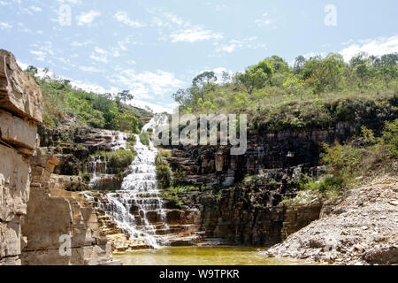 Capitolio Minas Gerais - Blaue Lagune Wasserfall - Cachoeira Lagoa Azul - Blick auf Furnas Canyon in Brasilien Stockfoto