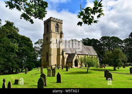 Die Kirche von St. Mary's & alle Heiligen in Cundall. Stockfoto