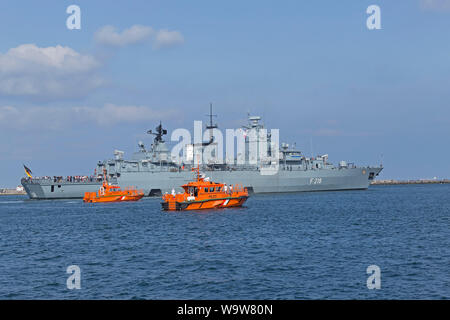 Deutsche Marine Fregatte Mecklenburg-Vorpommern, Hanse-Sail, Warnemünde, Rostock, Mecklenburg-Vorpommern, Deutschland Stockfoto