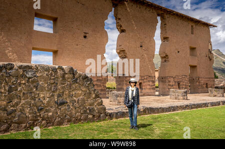 Zentrale Wand des Tempels von wiracocha oder Tempel von Raqchi in Cusco Region, Peru Stockfoto