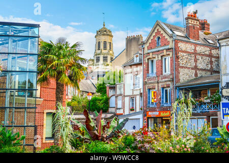 Die malerische Innenstadt in der Nähe des Hafens und des Hafens von Le Havre Frankreich, einem Fischerdorf an der Küste der Normandie Frankreich. Stockfoto