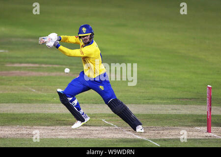 CHESTER LE STREET, AUG 15TH-Durham Alex Lees batting während der Vitalität T20 Blast Match zwischen Durham und Worcestershire Rapids im Emirates Riverside, Chester Le Street am Donnerstag, 15. August 2019. (Credit: Mark Fletcher | MI Nachrichten) Credit: MI Nachrichten & Sport/Alamy leben Nachrichten Stockfoto