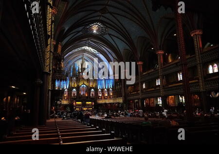 Montreal, Quebec/Kanada - Juli 25, 2019: Innenansicht der Basilika Notre Dame Stockfoto