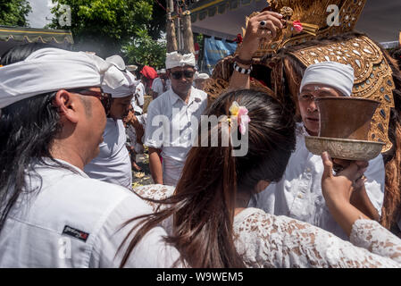 Dezember 06, 2018: Nanggluk Merana Feier. Kuta, Bali, Indonesien Stockfoto