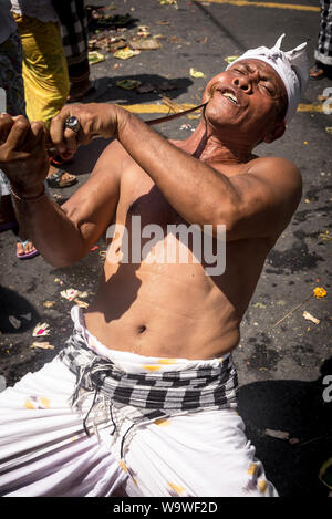 Dezember 06, 2018: Nanggluk Merana Feier. Kuta, Bali, Indonesien Stockfoto