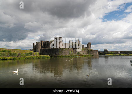 Caerphilly Castle (13. Jahrhundert), Mid-Glamourgan, South Wales Stockfoto