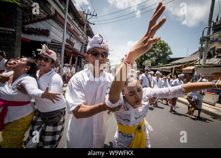 Dezember 06, 2018: Nanggluk Merana Feier. Kuta, Bali, Indonesien Stockfoto