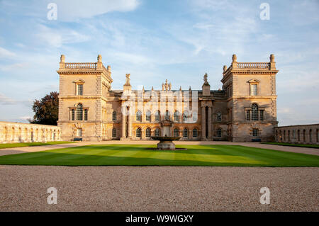 Grimsthorpe, Vereinigtes Königreich. 15 Aug, 2019. Ein Blick auf grimsthorpe Schloss in Lincolnshire, Kredit: Jonathan Clarke/Alamy leben Nachrichten Stockfoto