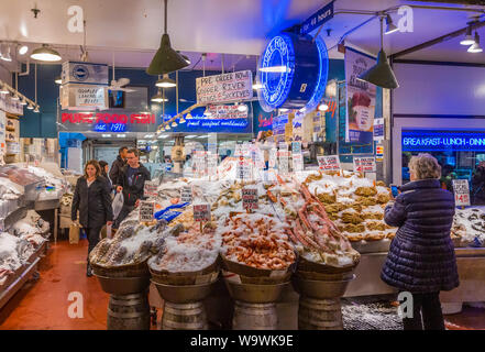 Ein Blick in die berühmte Pike Place Market in Seattle, Washington, USA Stockfoto