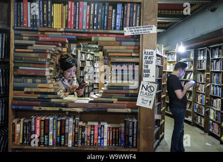 Los Angeles, Kalifornien, USA. 15 Aug, 2019. Die letzte Buchhandlung in der Innenstadt von Los Angeles. Credit: Ringo Chiu/ZUMA Draht/Alamy leben Nachrichten Stockfoto