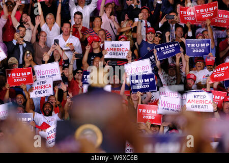 Manchester, New Hampshire, USA. 15 Aug, 2019. Präsident Donald J. Trumpf Kampagnen in Manchester, New Hampshire. Credit: Preston Ehrler/ZUMA Draht/Alamy leben Nachrichten Stockfoto