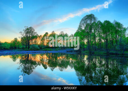 Die größere hinggan Berge Wald See Dämmerung Stockfoto