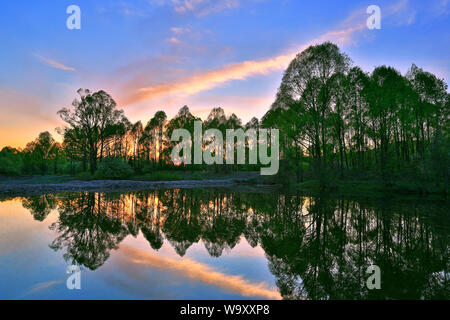 Die größere hinggan Berge Wald See Dämmerung Stockfoto