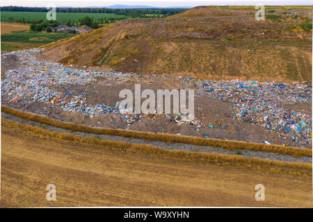 Garbage Berg. Kommunalen Deponien für Hausmüll. Stockfoto