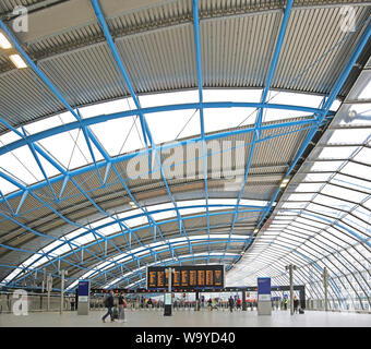Die alte Eurostar Terminal am Londoner Bahnhof Waterloo, Großbritannien, im Mai 2019 als Plattformen 20-24 für das südwestliche Bahn Nahverkehrszüge wieder eröffnet. Stockfoto