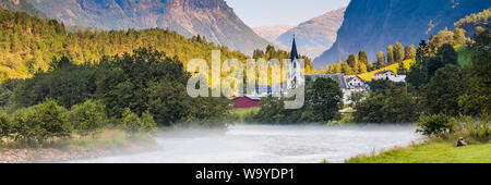 Fortun Dorf in der Nähe von Hemsedal in Fotundalen tal Sogn und Fjordane in Fjordnorwegen Stockfoto