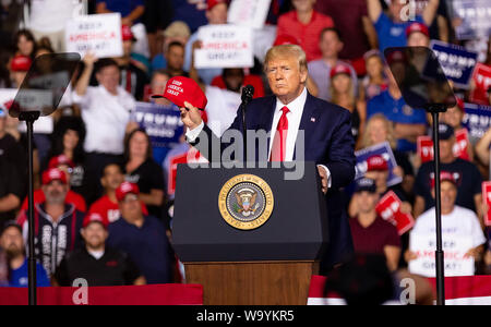 Manchester, New Hampshire, USA. 15 Aug, 2019. August 15, 2019, Manchester, New Hampshire, USA: US-Präsident Donald Trump campaigning an der Southern New Hampshire University Arena in Manchester, New Hampshire, USA. Quelle: Lba Co.Ltd./Alamy leben Nachrichten Stockfoto