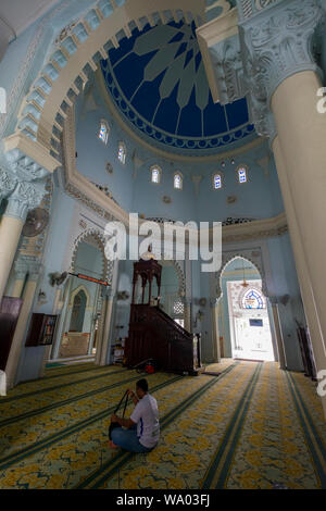 Innenraum der Zahir Moschee in Alor Setar, Kedah, Malaysia. Stockfoto