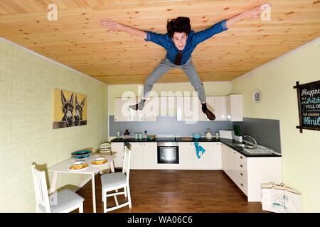 Nach oben Haus auf Brighton Seafront. Bild: Terry Applin Stockfoto