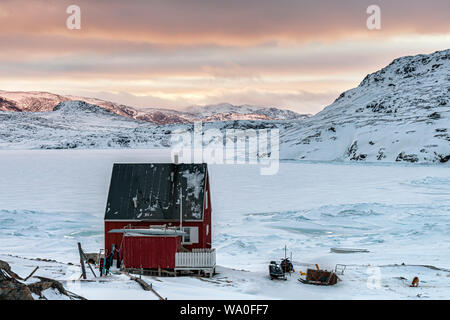 Ein inuit Jäger Haus in der winzigen settlment von Rodebay, Westgrönland Stockfoto