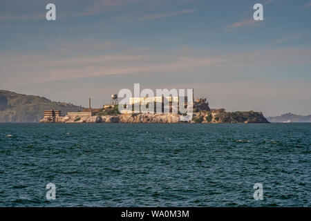 Die Insel Alcatraz in der Bucht von San Francisco. San Francisco, Kalifornien, Vereinigte Staaten von Amerika Stockfoto