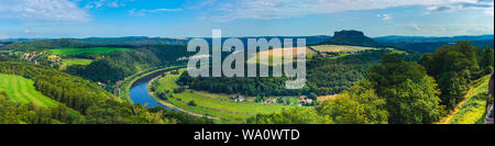 Panoramablick auf den Lilienstein und Festung Königstein Elbe aus Stockfoto