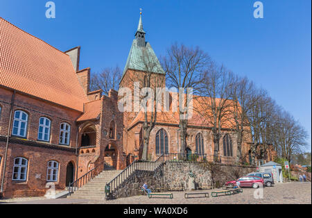 St. Nicolai Kirche am Marktplatz von Molln, Deutschland Stockfoto