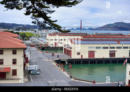 San Francisco, Kalifornien/USA, 15. Mai 2018: Festival Pavilion - einen großen offenen Pavillon Gebäude im Fort Mason Komplex neben Marina Green und Stockfoto