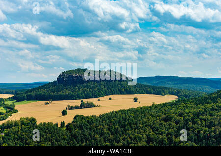 Blick auf die Berge von der Festung Königstein Lilienstein Stockfoto
