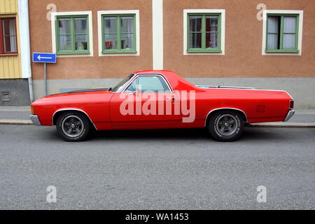 Vimmerby, Schweden - 1 August 2019: Chevrolet El Camino SS Tribut an der Seite der Straße geparkt werden. Stockfoto